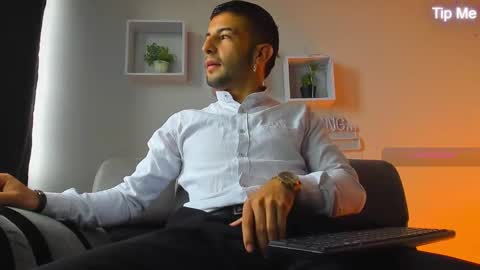 Snapshot of tayer_bennet chatting on October 8, 2025, 7:22 pm tayer_bennet online show from October 8, 2025, 7:22 pm