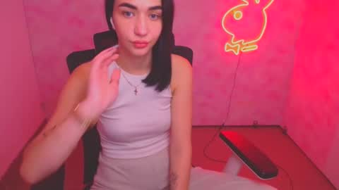 Tayla online show from October 4, 2025, 6:33 am