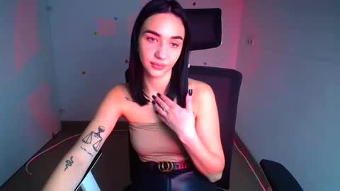 Tayla online show from October 14, 2025, 6:03 am