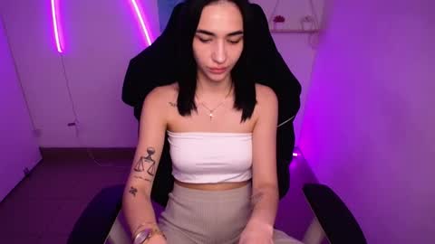 Tayla online show from November 1, 2025, 12:07 pm