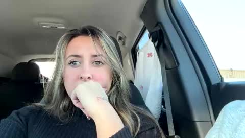 Taylor online show from December 16, 2025, 7:08 pm