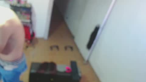 Snapshot of tayler_and_alina chatting on January 22, 2025, 5:59 pm MARCELO MILK online show from January 22, 2025, 5:59 pm