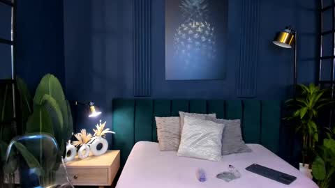 Taylor Bennet online show from February 11, 2025, 6:11 pm