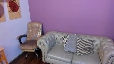 Taylor Bennet online show from October 13, 2025, 12:05 pm