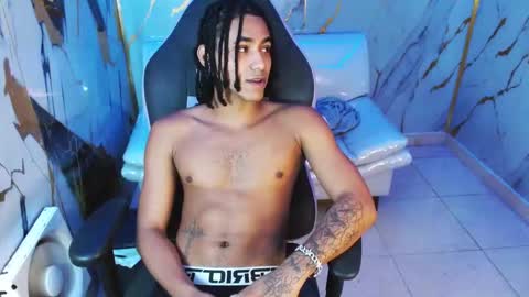 Snapshot of taylor_bigdick18 chatting on March 12, 2026, 1:23 am Taylor online show from March 12, 2026, 1:23 am