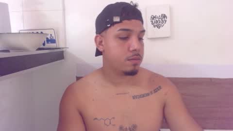 taylor_collins_2 online show from October 11, 2025, 2:48 pm