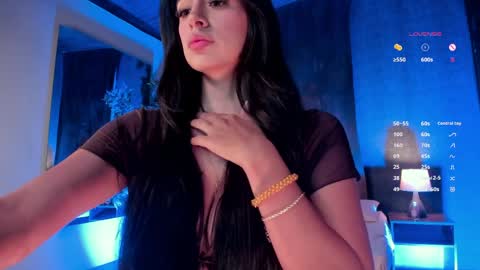 Taylor  Help me to get 100 thumbs up online show from April 3, 2026, 4:49 pm