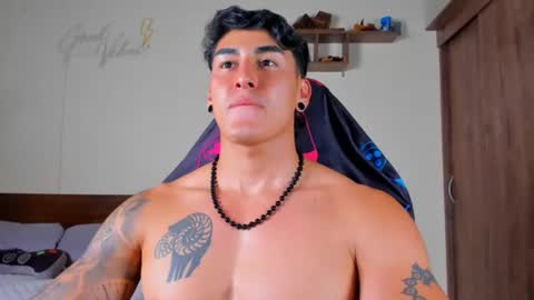 taylor_mclane1 online show from November 18, 2025, 6:12 pm