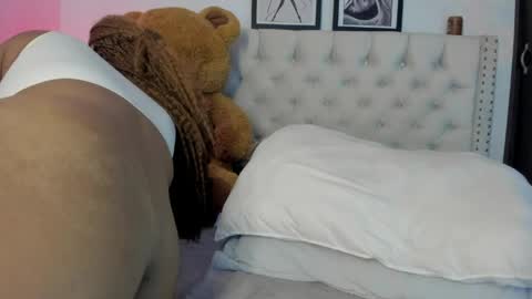 Snapshot of taylor_sexyy chatting on May 18, 2026, 4:07 am Taylor online show from May 18, 2026, 4:07 am