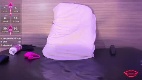 Taylor  online show from January 24, 2025, 6:35 pm