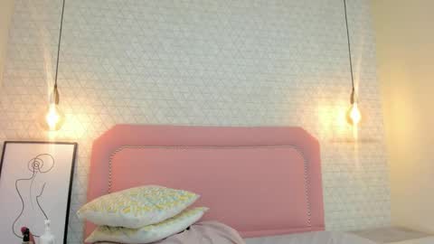 TAYLOR  online show from March 21, 2026, 8:19 am