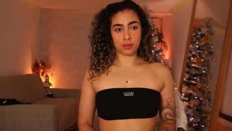 taylormichell online show from December 17, 2025, 10:16 pm