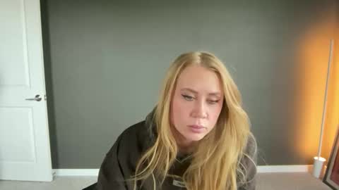 Taylor Rae online show from February 10, 2026, 12:26 am