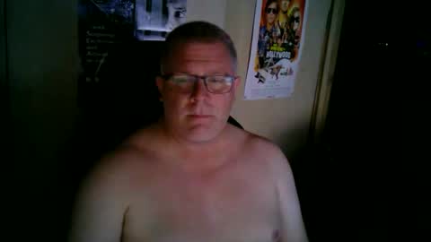 Snapshot of taylz chatting on February 15, 2026, 12:47 pm taylz online show from February 15, 2026, 12:47 pm
