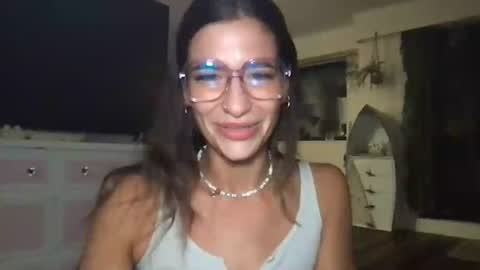 Snapshot of tayngel chatting on July 15, 2026, 6:18 am Tayngel 3 online show from July 15, 2026, 6:18 am
