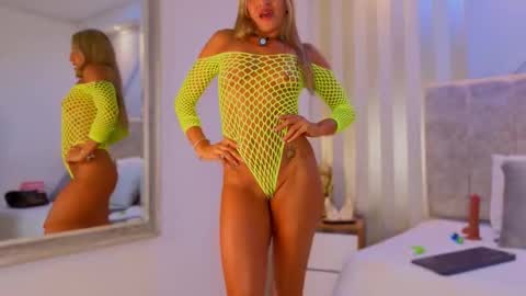 tayra online show from March 3, 2026, 7:53 pm