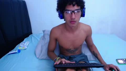 Tayron online show from February 9, 2025, 6:16 pm