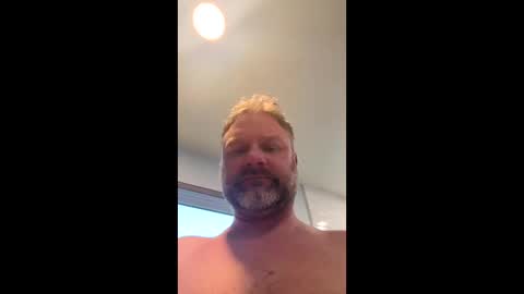 Snapshot of tbiz82 chatting on March 10, 2025, 12:29 am Tbiz82 online show from March 10, 2025, 12:29 am