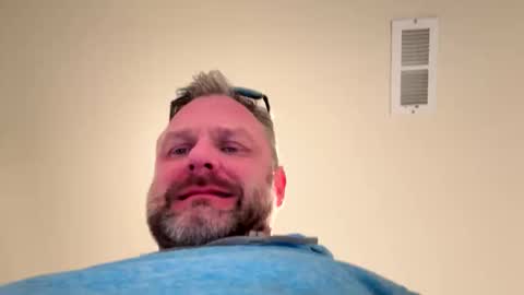 Snapshot of tbiz82 chatting on November 26, 2025, 4:24 am Tbiz82 online show from November 26, 2025, 4:24 am