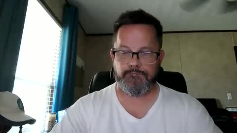 tdhawk87 online show from April 24, 2026, 10:34 pm