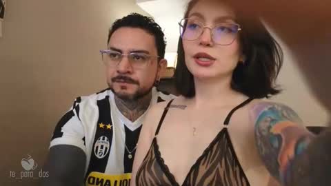 Snapshot of te_para_dos chatting on October 1, 2025, 4:24 pm Leo and Luna online show from October 1, 2025, 4:24 pm