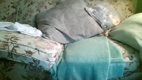 Teak online show from November 27, 2025, 6:10 pm