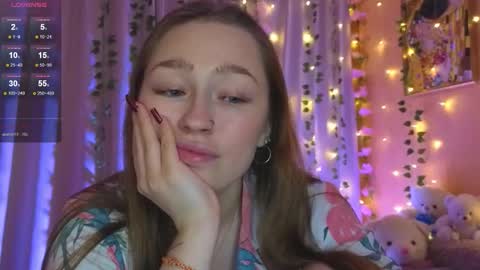 Eva online show from November 28, 2025, 8:22 pm