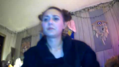 teasemecyn online show from October 16, 2025, 8:26 am
