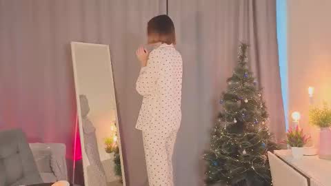 Snapshot of tecna_tonic chatting on December 16, 2025, 6:07 am all me precious online show from December 16, 2025, 6:07 am