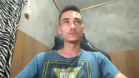 tecnicogatu online show from November 17, 2025, 4:51 am