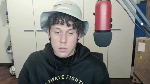 Snapshot of tedhmicro25 chatting on February 13, 2025, 4:50 pm tedhmicro25 online show from February 13, 2025, 4:50 pm