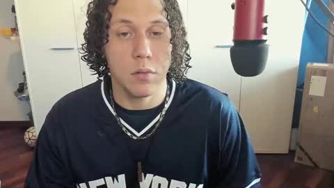 Snapshot of tedhmicro25 chatting on February 21, 2025, 11:01 am tedhmicro25 online show from February 21, 2025, 11:01 am