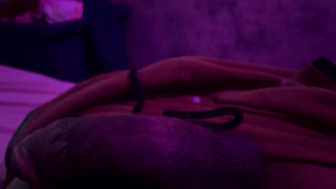 tediibear22 online show from September 19, 2025, 8:53 pm