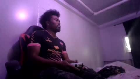 tediibear22 online show from October 11, 2025, 8:18 pm