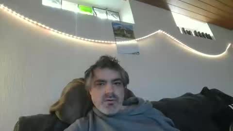 Snapshot of teeforyou chatting on March 8, 2026, 2:54 pm Peter online show from March 8, 2026, 2:54 pm