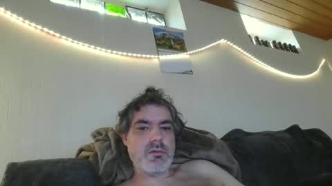 Snapshot of teeforyou chatting on March 9, 2026, 3:05 pm Peter online show from March 9, 2026, 3:05 pm