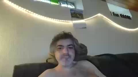 Snapshot of teeforyou chatting on March 13, 2026, 8:43 am Peter online show from March 13, 2026, 8:43 am