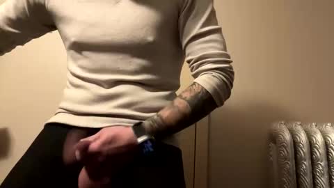 Twizzler online show from December 1, 2024, 8:53 pm