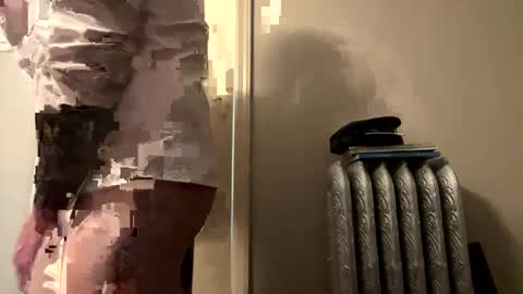 Twizzler online show from September 26, 2025, 3:10 am