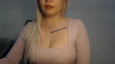 Teeyara  online show from February 10, 2026, 6:45 pm