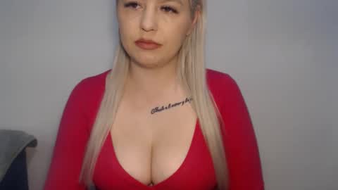 Teeyara  online show from March 1, 2026, 12:18 pm