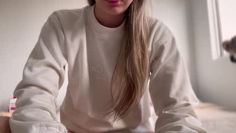 Amy No penetration Virgiin giirl online show from November 9, 2025, 1:42 pm