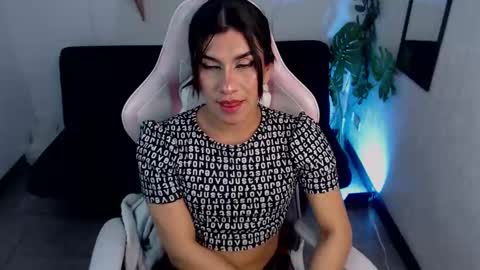 Snapshot of tefy_bratz chatting on October 8, 2025, 4:10 am tefy_bratz online show from October 8, 2025, 4:10 am