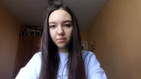 Snapshot of teganmeiser chatting on November 1, 2025, 8:27 am Kimi online show from November 1, 2025, 8:27 am