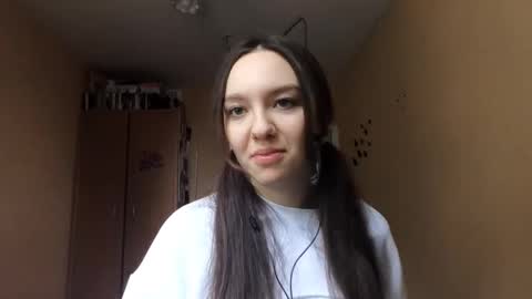 Snapshot of teganmeiser chatting on November 8, 2025, 9:53 am Kimi online show from November 8, 2025, 9:53 am