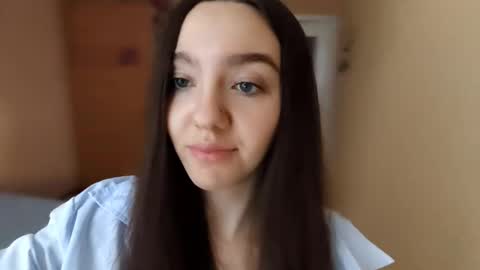 Snapshot of teganmeiser chatting on November 21, 2025, 10:36 am Kimi online show from November 21, 2025, 10:36 am