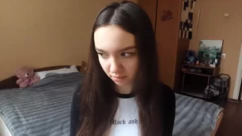 Snapshot of teganmeiser chatting on November 29, 2025, 10:29 am Kimi online show from November 29, 2025, 10:29 am