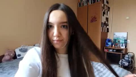 Snapshot of teganmeiser chatting on December 1, 2025, 11:48 am Kimi online show from December 1, 2025, 11:48 am