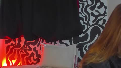 tekila__ online show from September 8, 2025, 4:39 pm