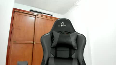 Snapshot of teles10 chatting on February 14, 2025, 3:36 pm Teles2023 online show from February 14, 2025, 3:36 pm